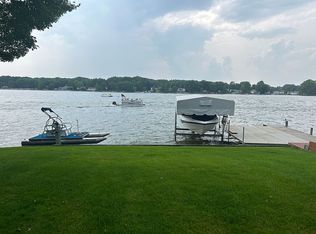 1124 Fairway Dr, Lake Isabella, MI 48893