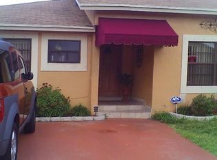 9943 SW Five Street Cir, Miami, FL 33174