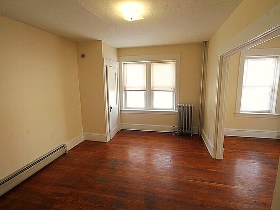 2nd image of 406-408 Belmont Ave #408-1R