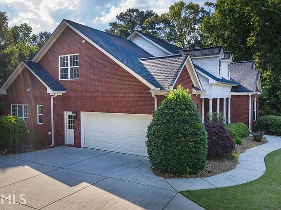 4th image of 512 Arrowhead Dr
