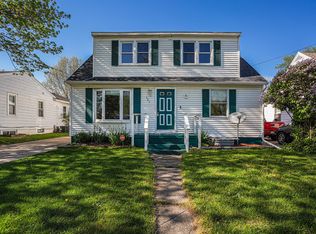 301 Maplelawn St SW, Wyoming, MI 49548