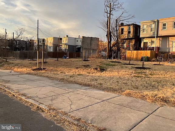 5th image of 1630 Lansing Ave