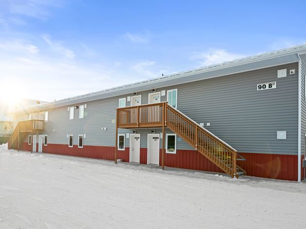 90 B St #204