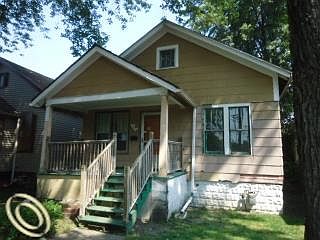 1st image of 17 E Goodell St