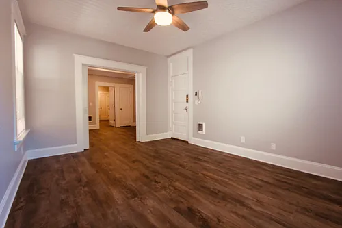 2354 NW Glisan St Photo 1