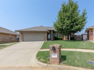 901 Greenfield Ave, Yukon, OK 73099