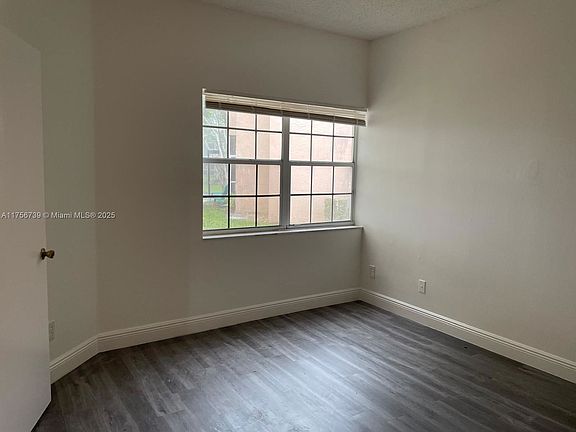 3rd image of 651 Cypress Lake Blvd #I19
