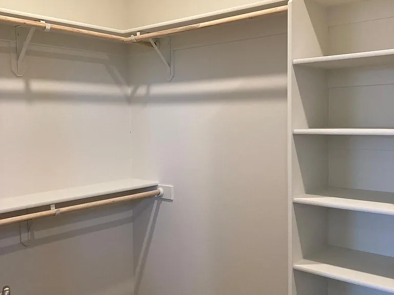 15016 Winslow Way — Photo 11