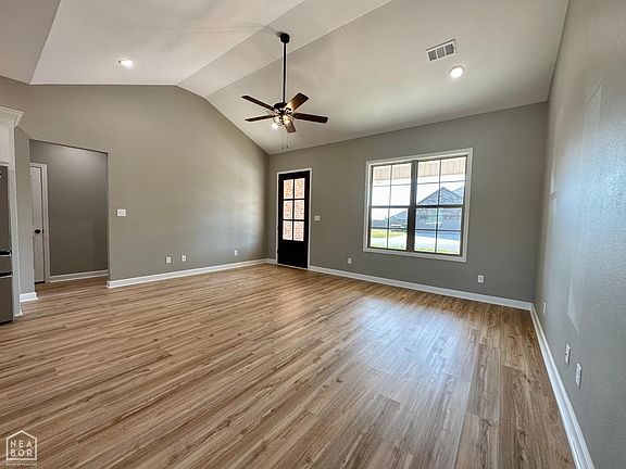 5th image of 109 Spencer Dr