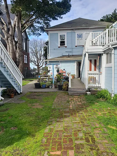 816 2nd St Photo 1
