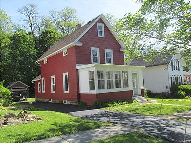 13 Burgess St Silver Creek Ny 14136 Zillow