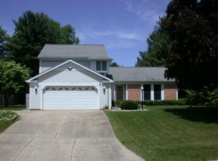 6303 Eagle Ridge Dr, Kalamazoo, MI 49004