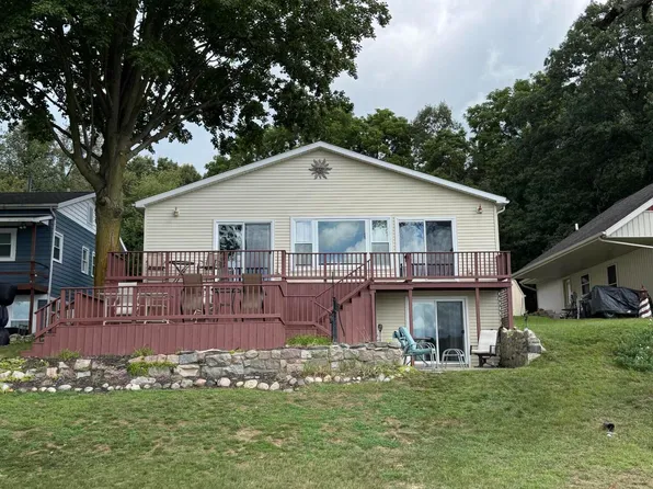 4767 Fitzpatrick Rd, Hillsdale, MI 49242