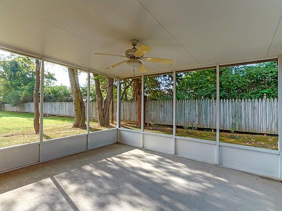 4th image of 2761 Waywood Dr