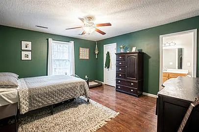 20 Doctors Ct — Photo 22