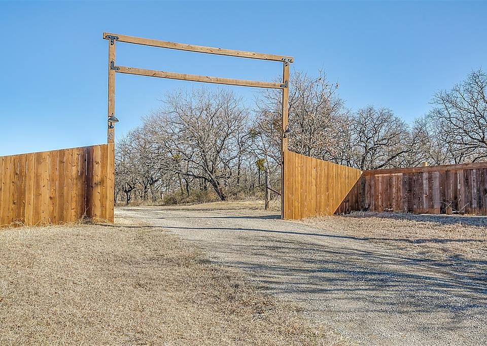 1st image of 838 County Road 3840