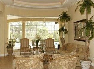 9086 The Ln, Naples, FL 34109