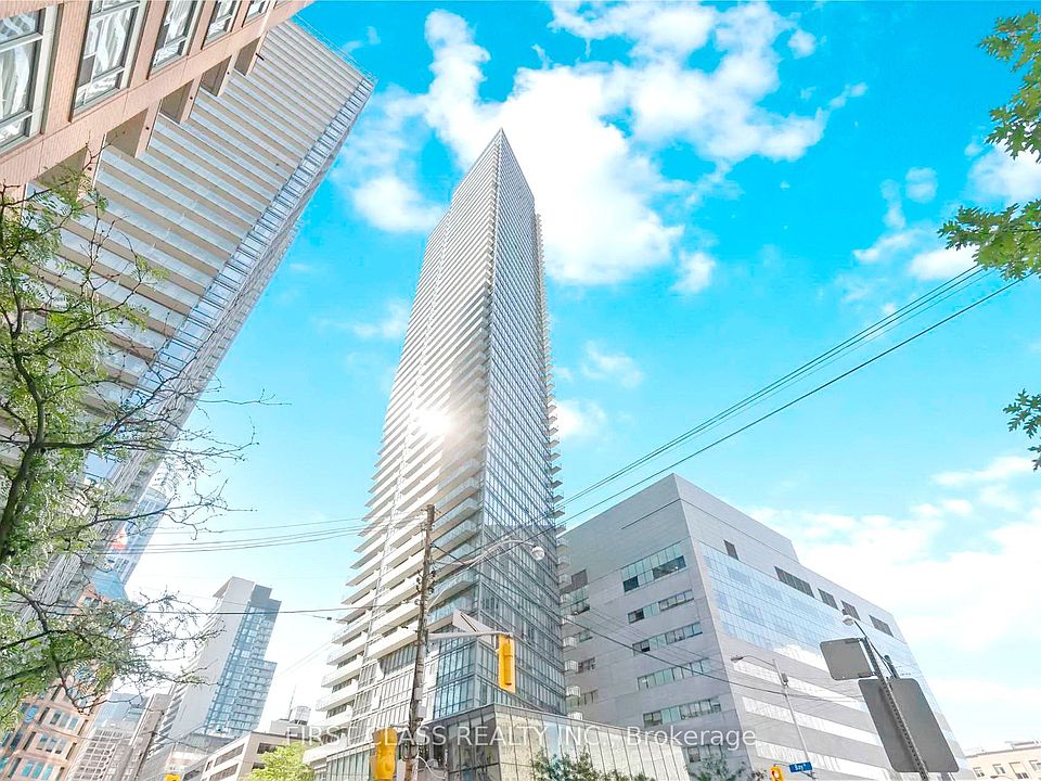 1st image of 832 Bay St #505