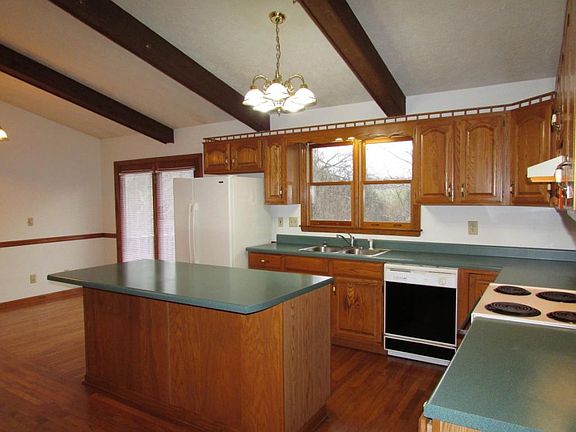 4th image of 114 Sapphire Dr