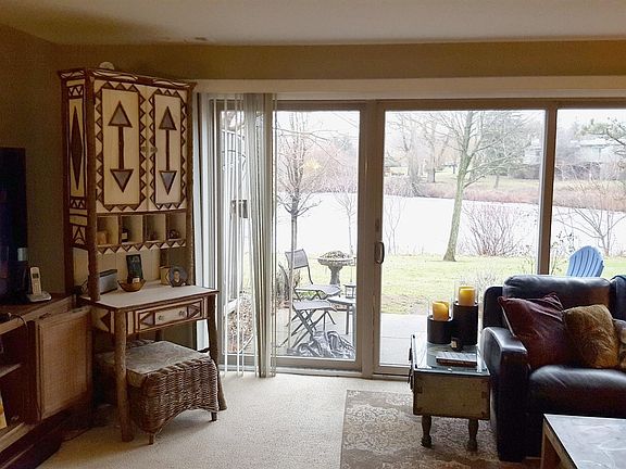 3rd image of 623 Watersedge Dr