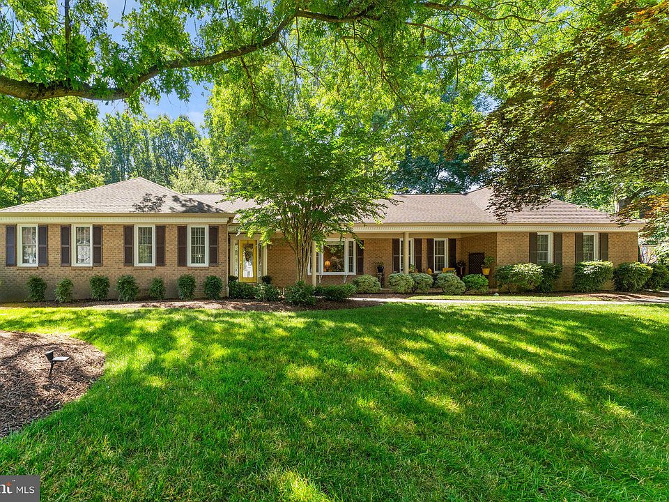10835 Oakcrest Ct, Fairfax, VA 22030 Zillow