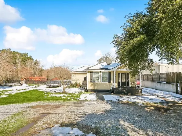 909 Bayou Rd, Saint Bernard, LA 70085