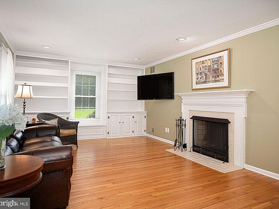 5th image of 139 Goucher Way