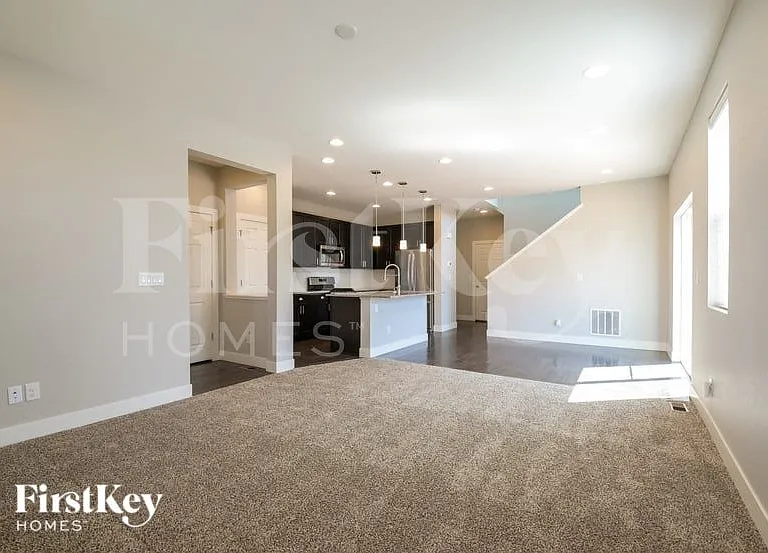 4754 Kalispell St — Photo 3