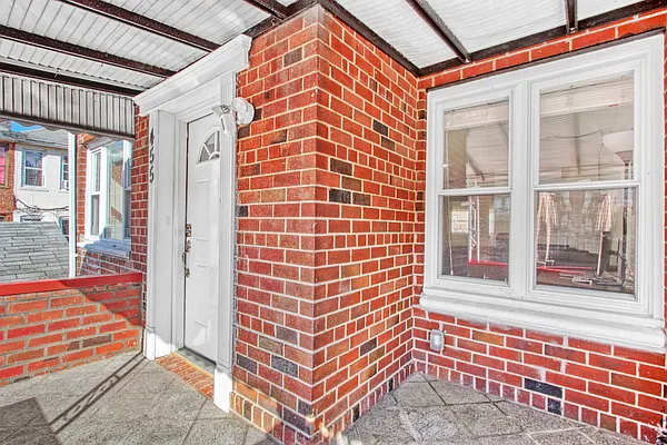 Sold by Douglas Elliman | media 28