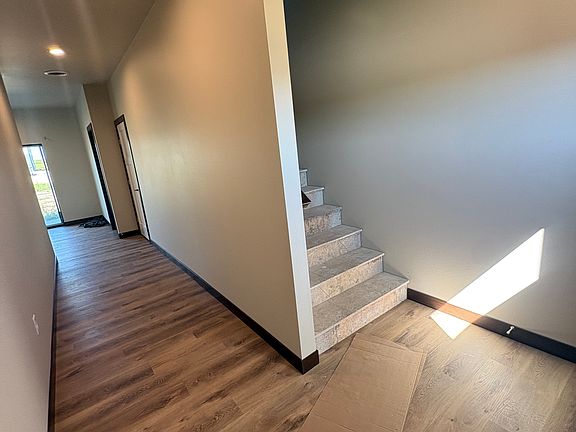 5th image of 900 18th St NE #3