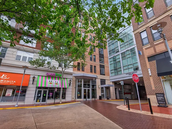 444 W Broad St Unit 428, Falls Church, VA 22046
