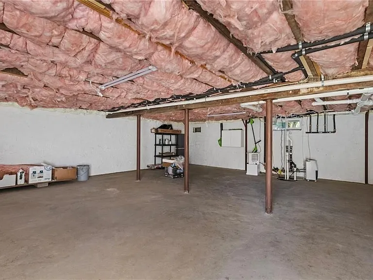 51 Pine St — Photo 35