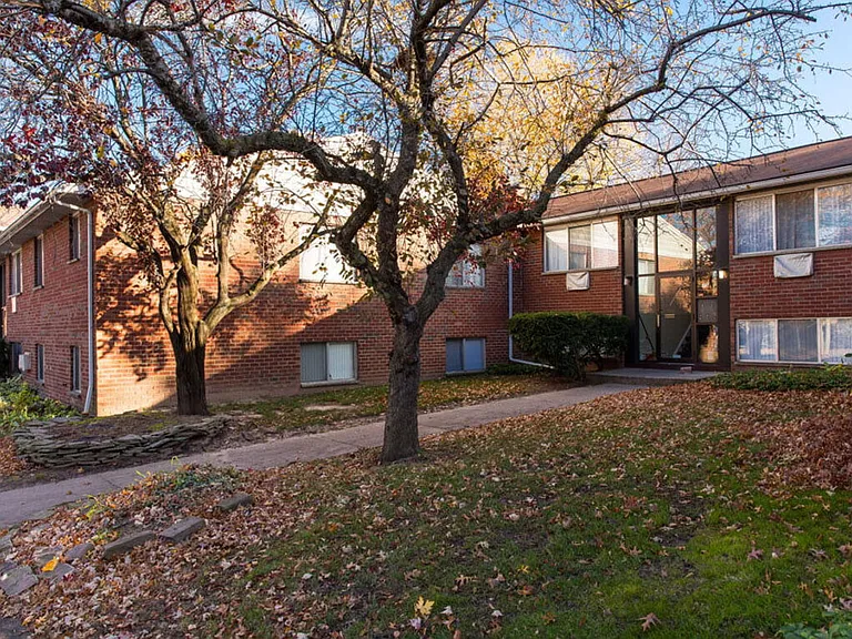 Northside Manor Apartments — Photo 3