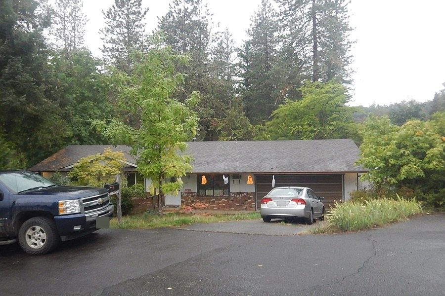 2nd image of 353 Sandra Ct