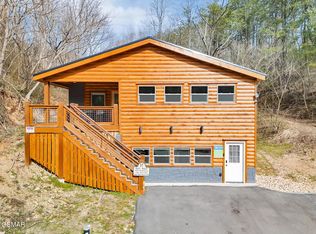 615 Lethco Way, Pigeon Forge, TN 37863