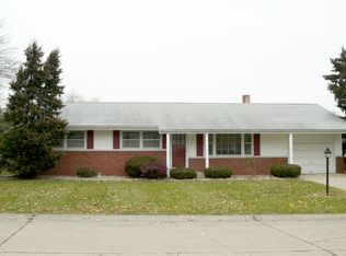 7 Buchanan Ct, Charleston, IL