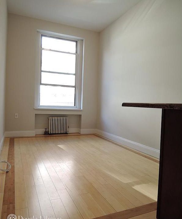 1st image of 351 W 14th St APT 10