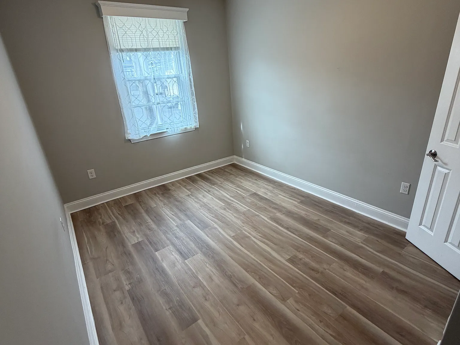 2 bed, $1,950 — Photo 4