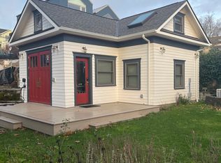 2116 N 35th St #1, Seattle, WA 98103