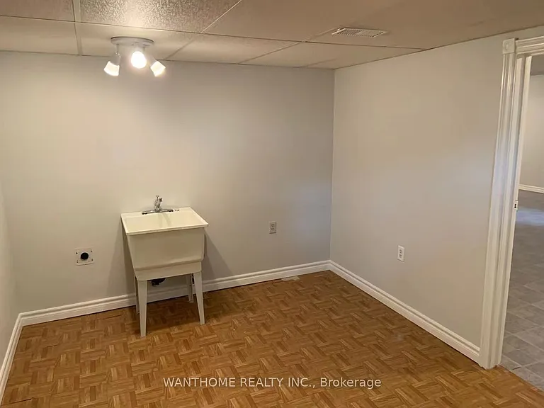 2710 Harewood Ct — Photo 10