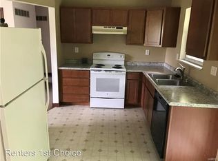 1770 Sparrow Point Ln, Fenton, MO 63026