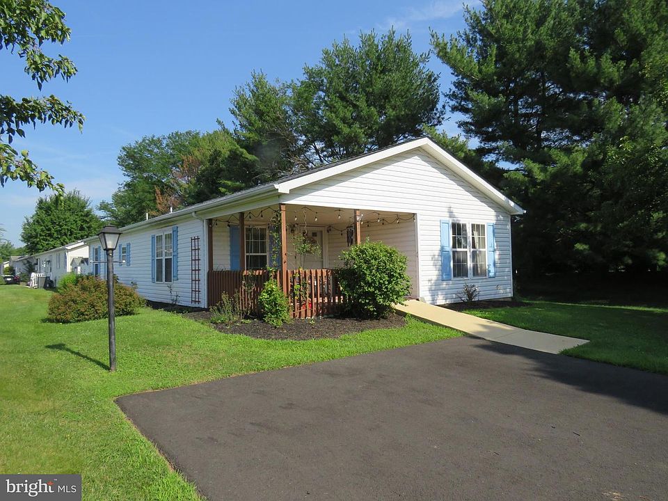 1st image of 22 Wisteria Ct