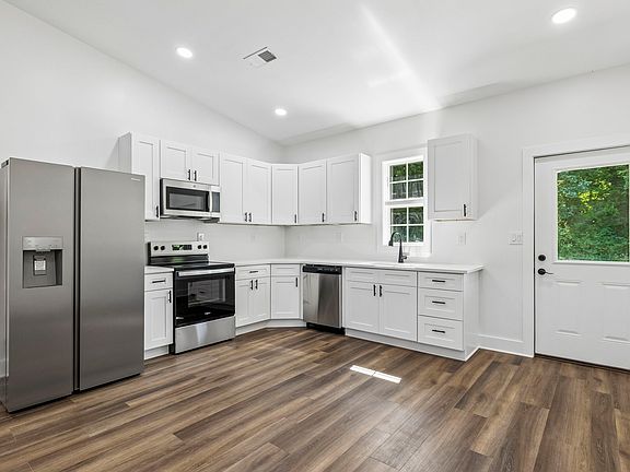 4th image of 8465 Hartsville Park