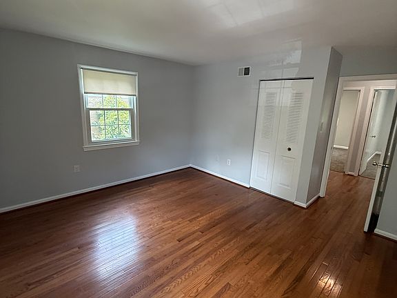 3rd image of 4524 Pinecrest Heights Dr