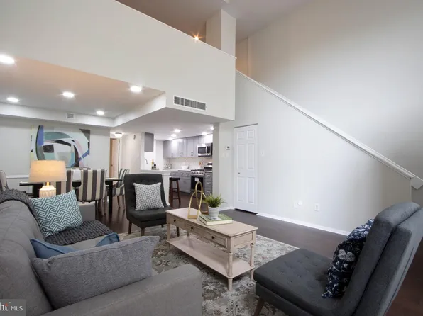 528 Manning St Unit 7, Philadelphia, PA 19106