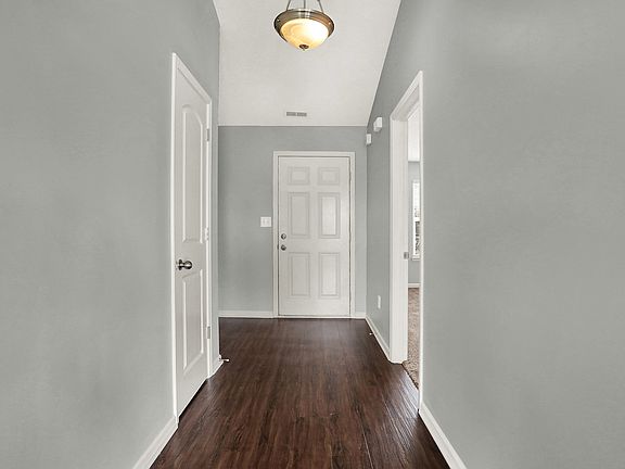 4th image of 5018 Birmingham Dr