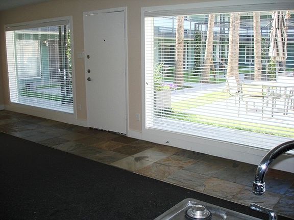 4th image of 2300 Park St APT 19