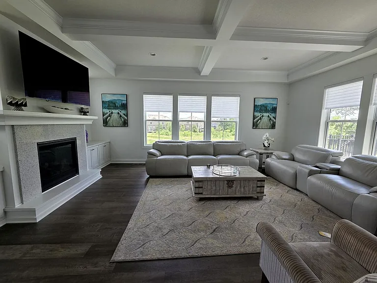 4301 Picket Way — Photo 2