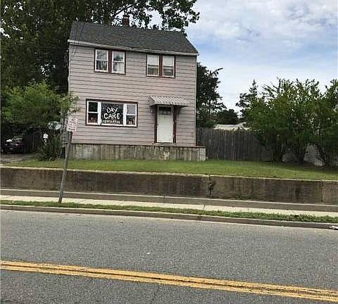 3rd image of 355 Washington Ave