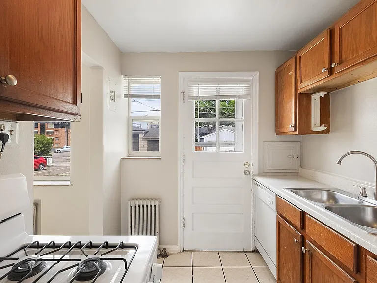 Cherry Street Townhomes — Photo 26